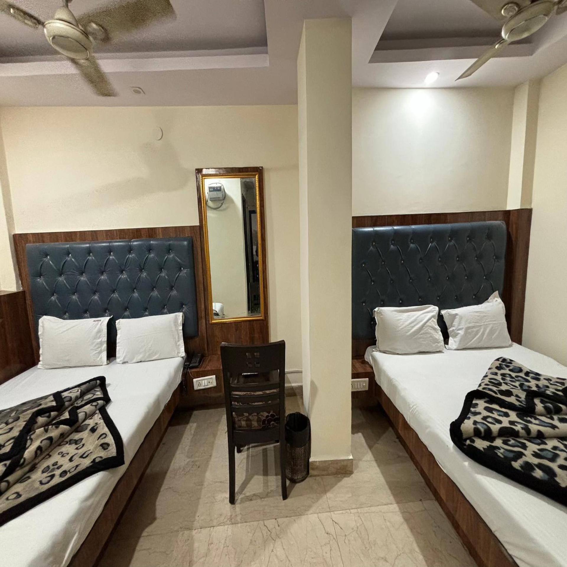 Hotel Pk International Near By New Delhi Station I Couple Friendly Номер фото