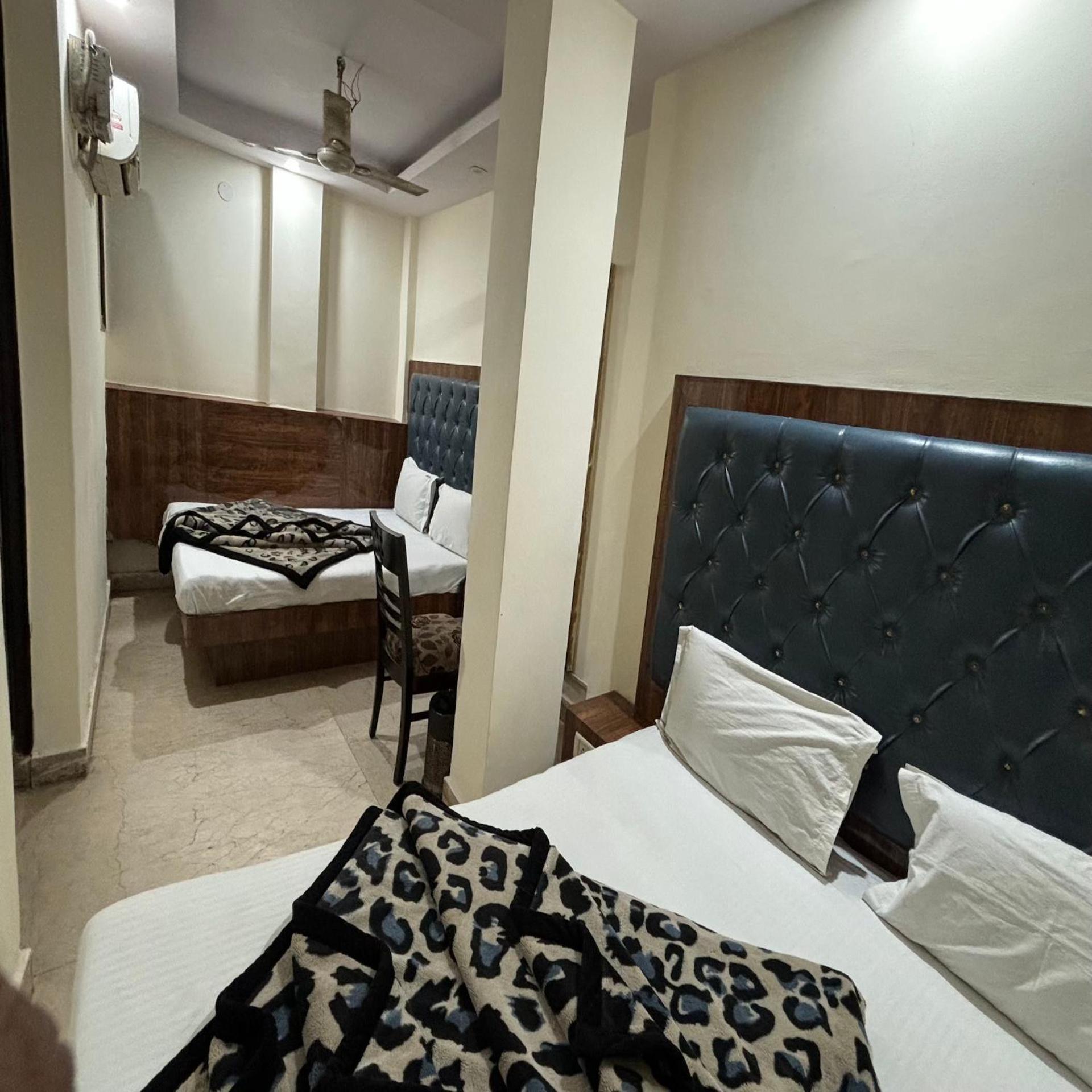 Hotel Pk International Near By New Delhi Station I Couple Friendly Номер фото