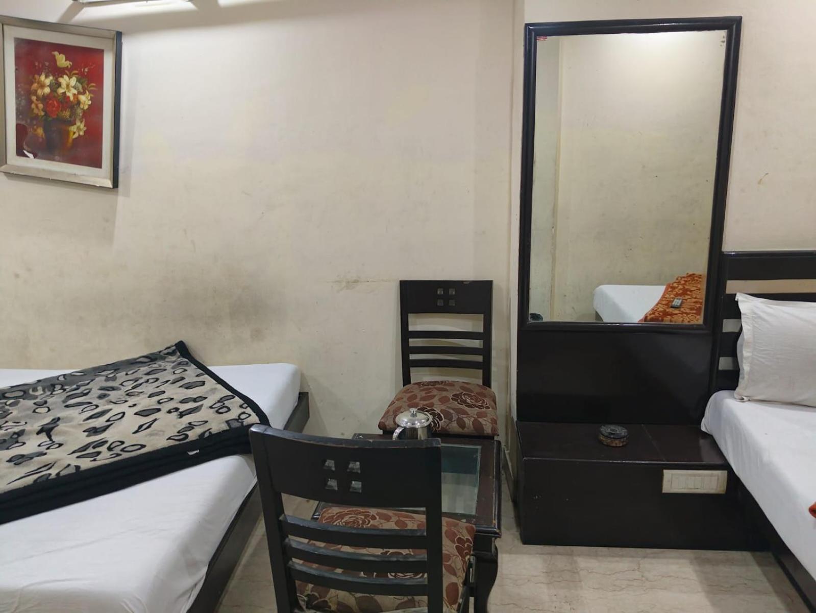 Hotel Pk International Near By New Delhi Station I Couple Friendly Екстер'єр фото
